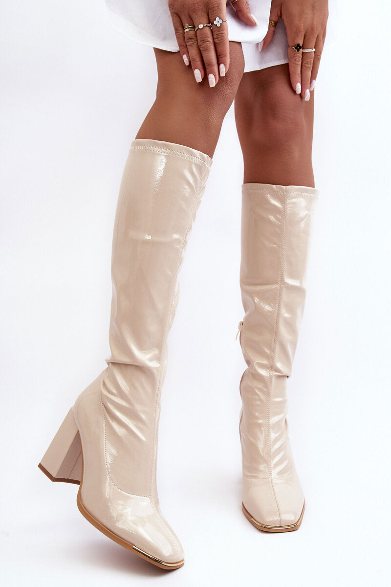 Ilgaauliai Beige Mlokva
